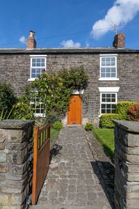 Front garden- click for photo gallery